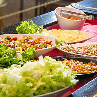 Seção de buffet e restaurante